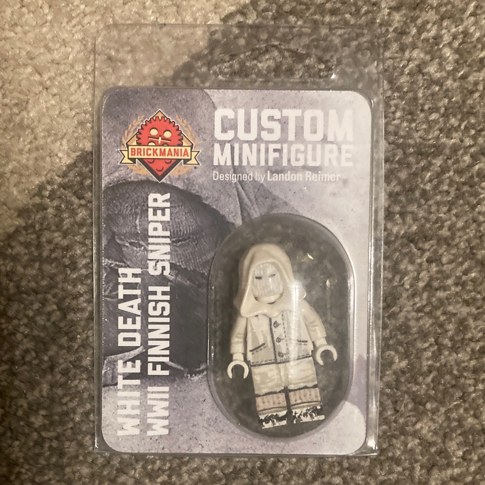 Brickmania Custom Minifigure - White Death Finnish Sniper